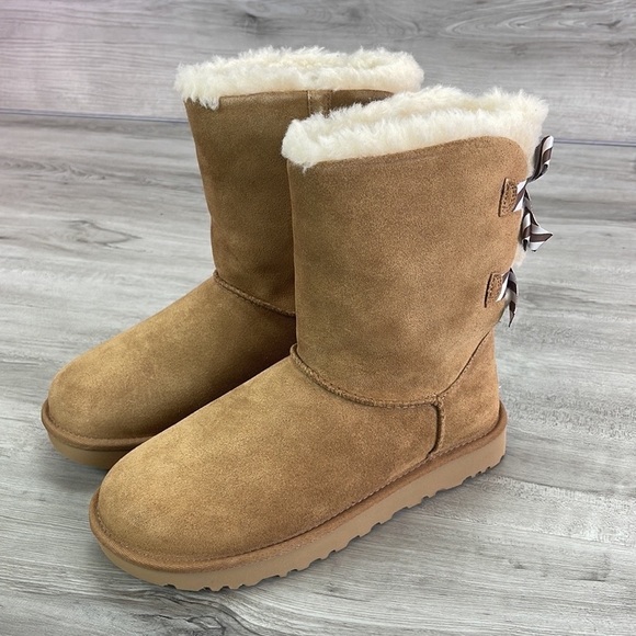 🍁 UGG 🍁 BAILEY BOW DIAGONAL STRIPES BOOYS - Picture 2 of 14